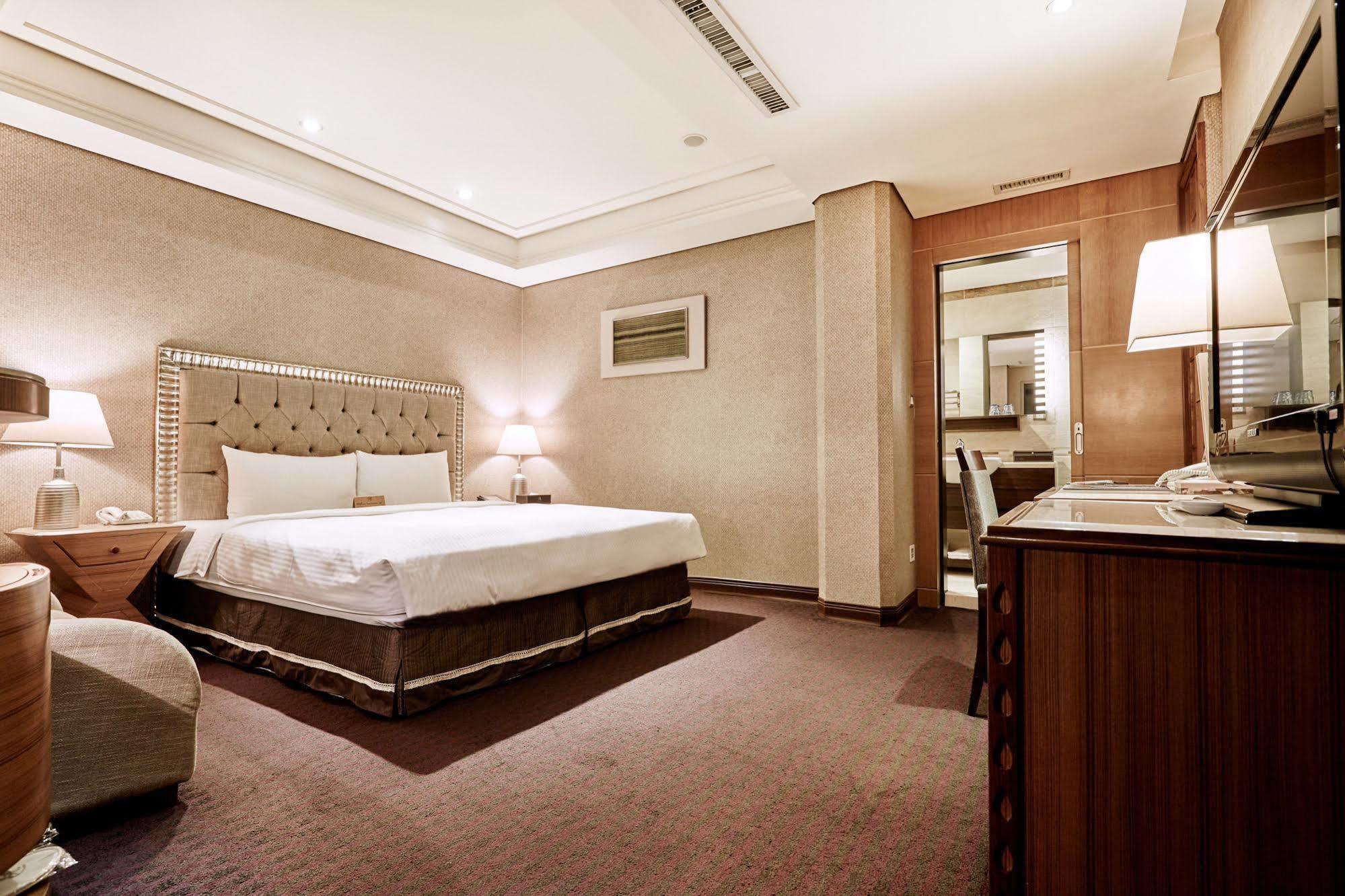 Beauty Hotels - Hsuanmei Boutique Тайпей Екстериор снимка